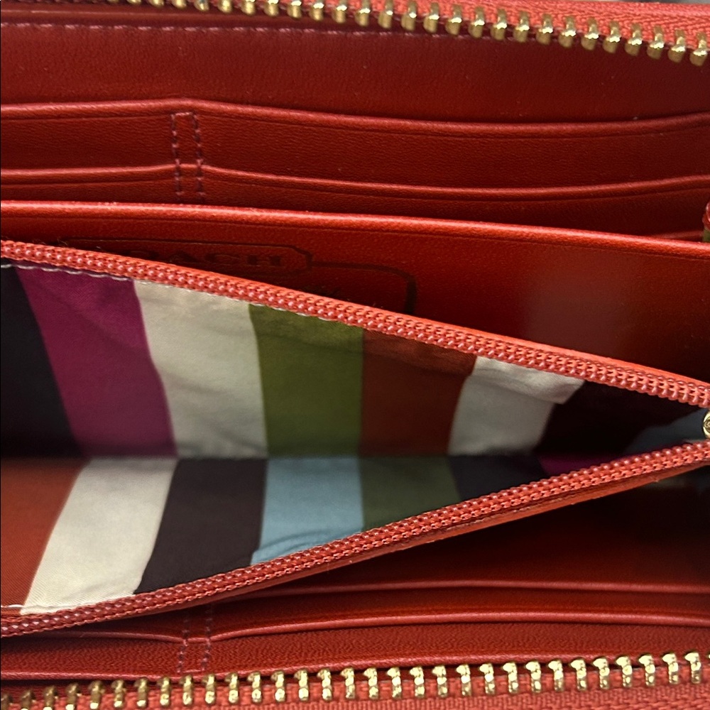 Coach signature canvas accordion zip wallet - Picture 7 of 10